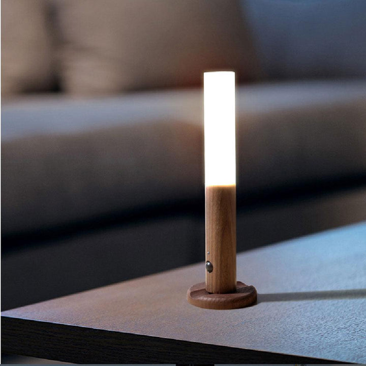 Oppladbar LED-lampe med bevegelsessensor | Skanto