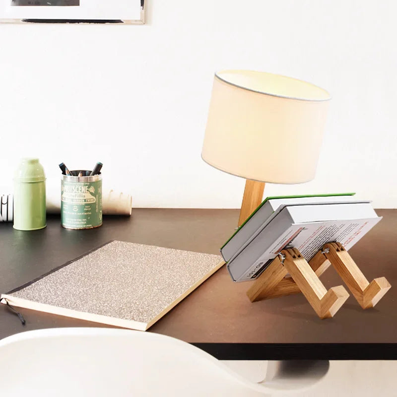 Elegant Trelampe med Bokkompartment Skanto