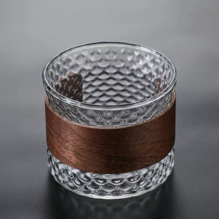 OakFlow Whisky Tumbler – Håndlaget glass med trefinish | Skanto
