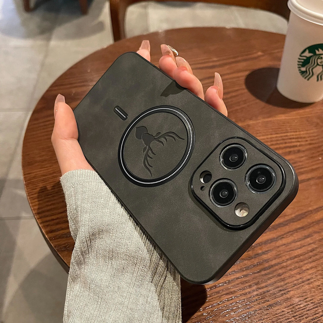 Skanto | Luxury Deer Leather Apple iPhone Case | Magnetisk telefonveske, trådløs veske, MagSafe, trådløs lading, beskyttelsesveske, deksel for iPhone 15, 14, 13 Pro Max Plus