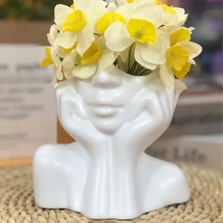 Skanto | Cheerful Lucky Flower Pot Sculpture