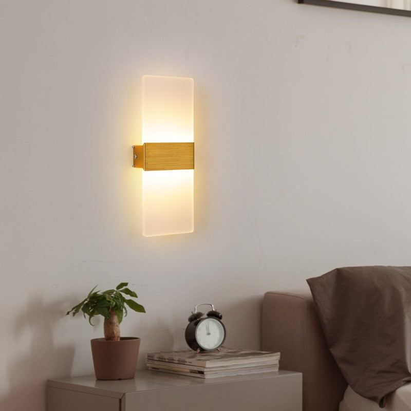 Skanto | SoftBeam – Strømlinjeformet Vegglampe Perfekt for Soverom