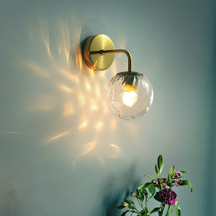 Skanto | SphereLuxe – Skandinavisk Vegglampe med Justerbart Lys