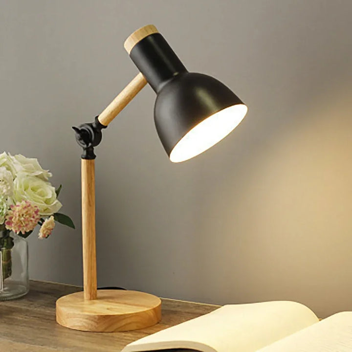 Skanto | Tre Justerbar Bordlampe | Nordisk Belysning