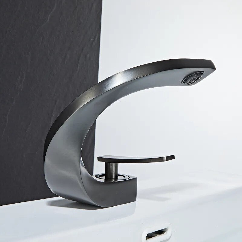 Nordic Arch kunstnerisk benkmontert kran