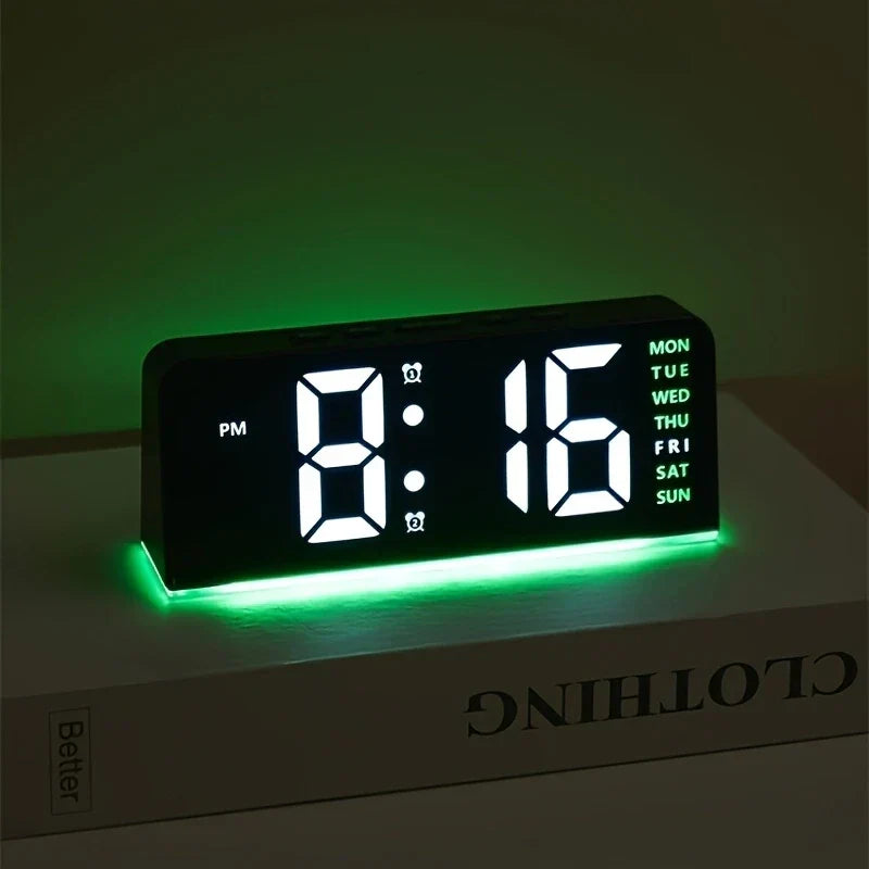 Moderne LED All Week Display Nattlampe Vekkerklokke | Skanto