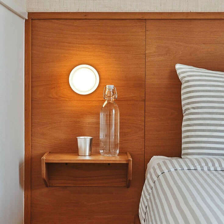 Skanto | Futuristisk og unik solid Plexiglass vegglampe