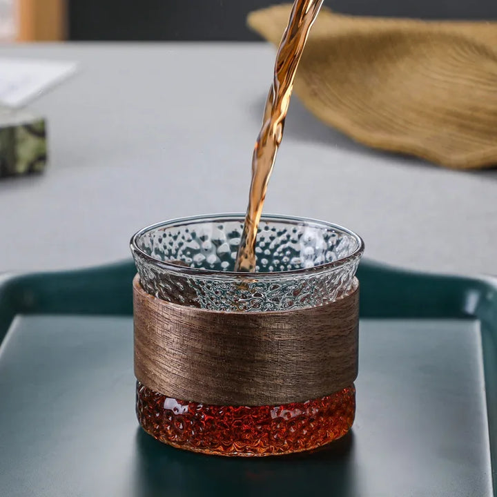 OakFlow Whisky Tumbler – Håndlaget glass med trefinish | Skanto