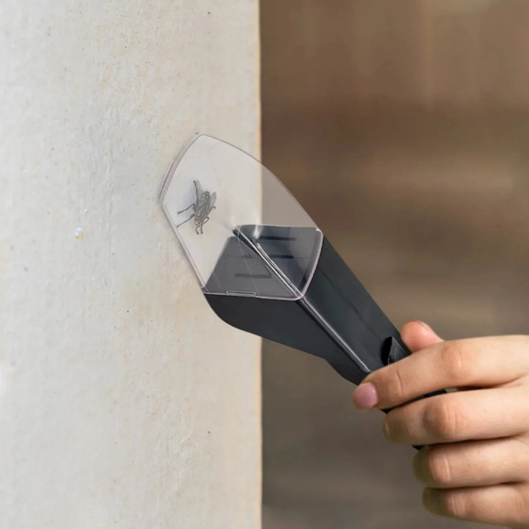 Skanto | No Exit Easy Insect Catcher Tool