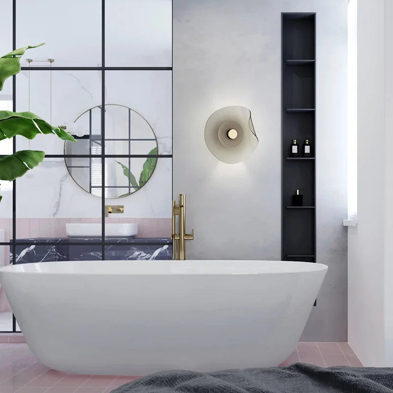 Skanto | ClearAura - Slank Glass Vegglampe