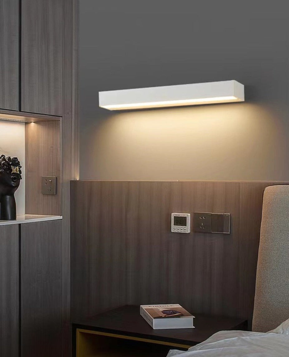 Skanto | GardenLux – Elegant Vegglampe for Hage med Luksuriøs Glød