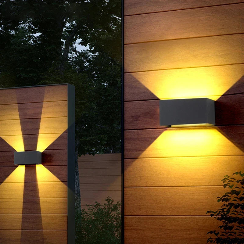 Skanto | SensoLux LED Vegglampe | LED Utendørs Vegglampe 24W | Med bevegelsessensor | IP65 Vanntett | Justerbart Spotlight i Svart/Hvit