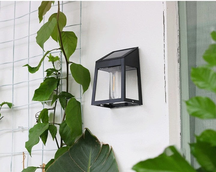 Skanto | GuardLume – Holdbar LED Solutendørslys
