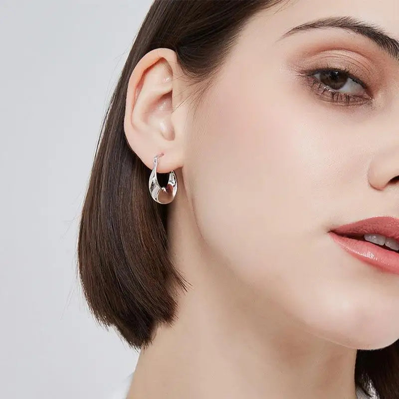 Skanto | Minimal Flattened Irregular Hoop Earrings
