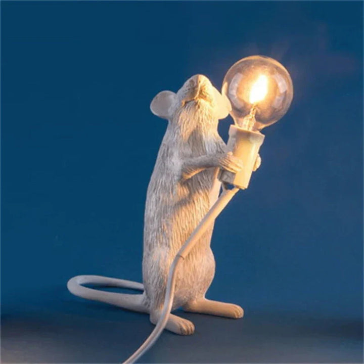 Skanto | Moderne LED Dyre Bordlamper: Har resin, Katt, og Ekorn Nattlys