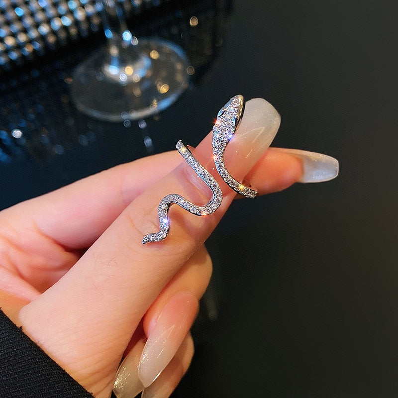 Slangring | Spesiell og Elegant Design Skanto