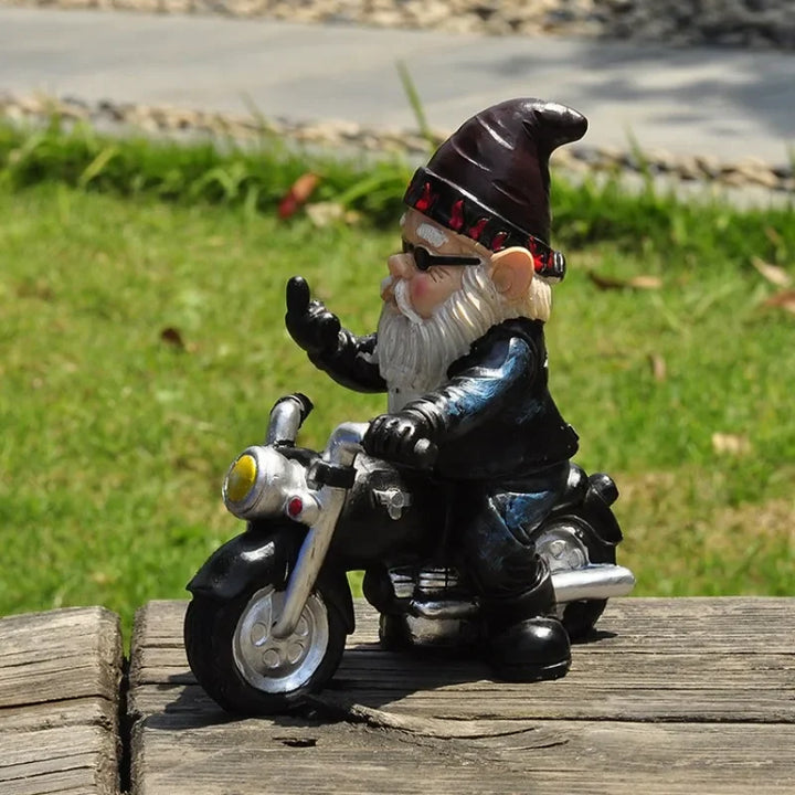 Skanto | Gnome på motorsykkel resinfigur for hage