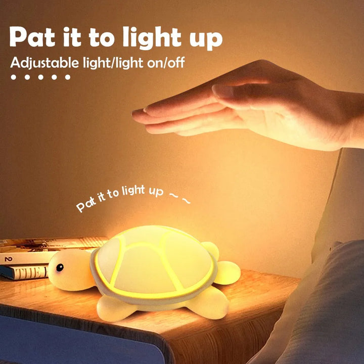Skanto | ShellGlow LED Nattlampe | Sjekk Skilpadde | Myk Silikon | Fargeforandring & Varmt Lys | USB-C Oppladbar | 10.2 × 15.8 × 6.1 cm