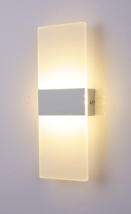 Skanto | SoftBeam – Strømlinjeformet Vegglampe Perfekt for Soverom