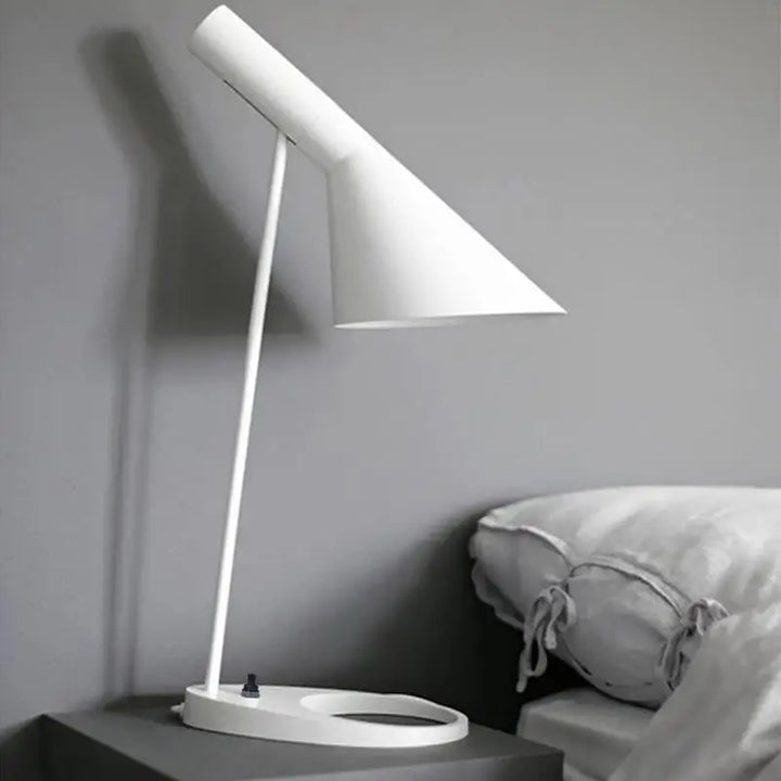 Skanto | Metaluxe – Premium Moderne Bordlampe