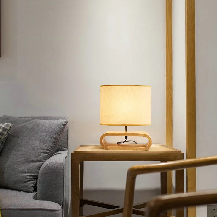 Skanto | Moderne skrivebordslampe med en luksuriøs trefinish