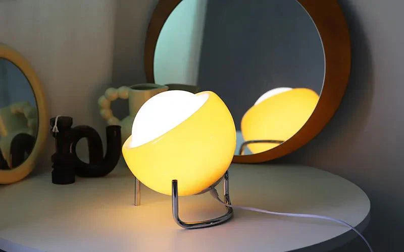Skanto | Nordisk Lysarmatur - Unik Retro Skrivebordslampe