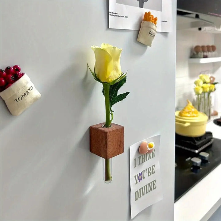 Skanto | Magnetisk Blomsterrør Vase av Tre