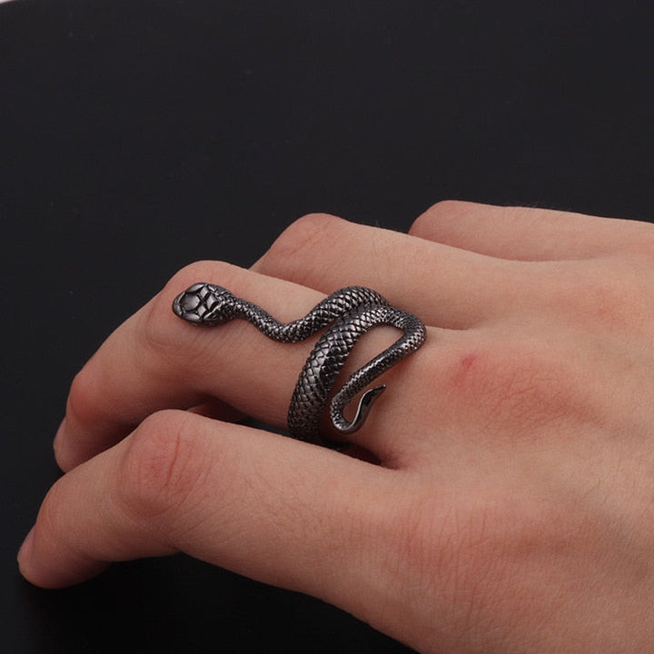 Slangring | Spesiell og Elegant Design Skanto