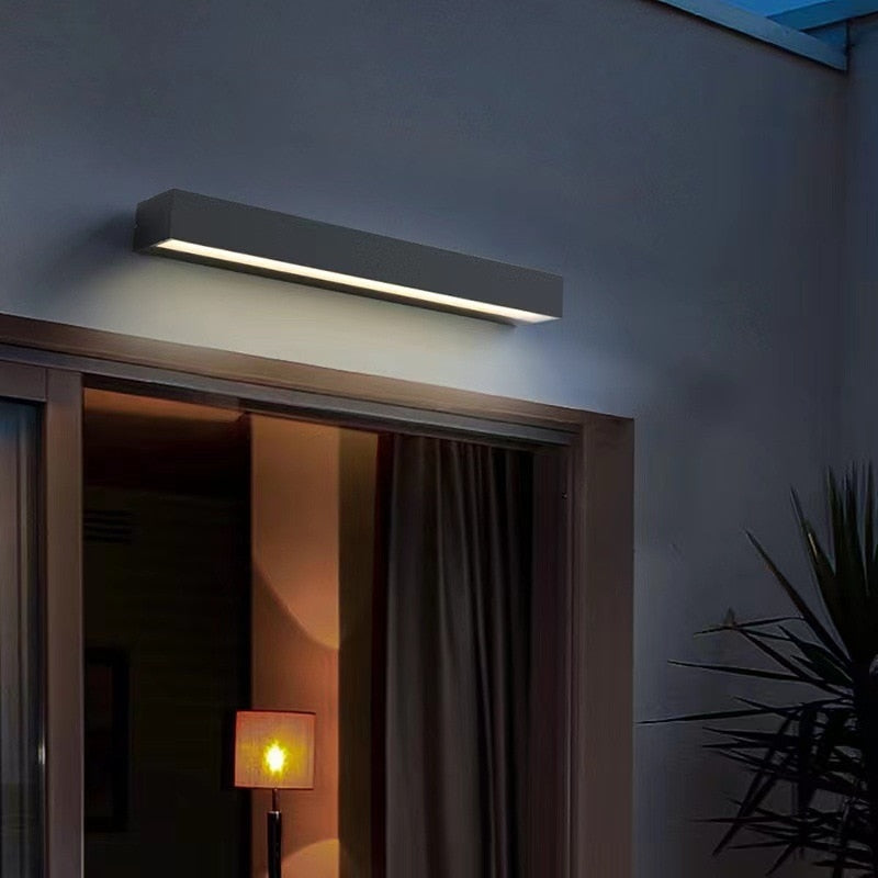 Skanto | GardenLux – Elegant Vegglampe for Hage med Luksuriøs Glød