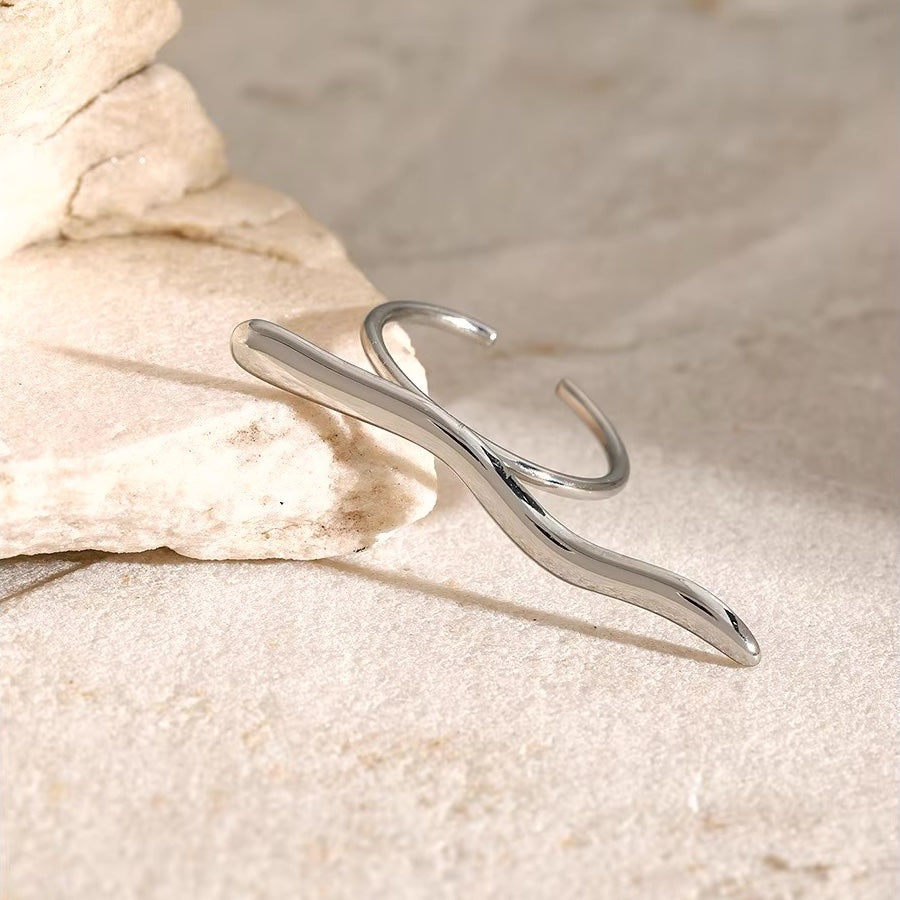Skanto | Distinkt Bar Ripple Ring
