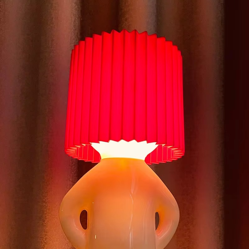 Skanto | Kreativ Bordbok Lys – LED Skrivebord Lampe med Unik Design