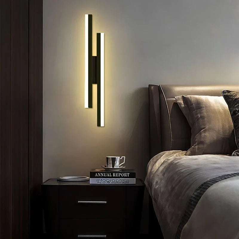 Skanto | Moderne LED Vegglampe: Svart/Gull Akryl Romdekorasjonslys