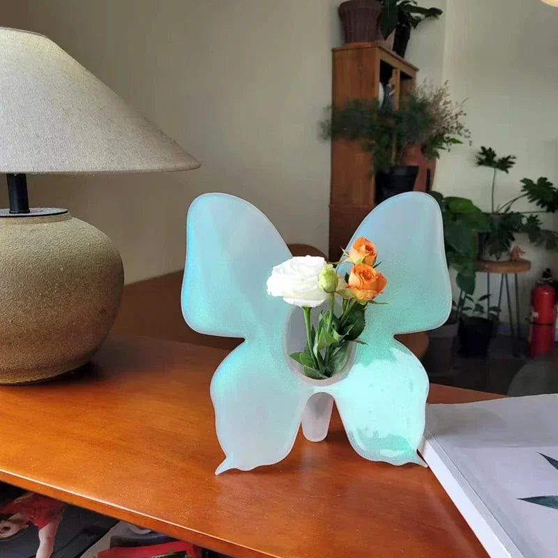 Kunstnerisk sommerfugl klar Skantoomstervase | Skanto