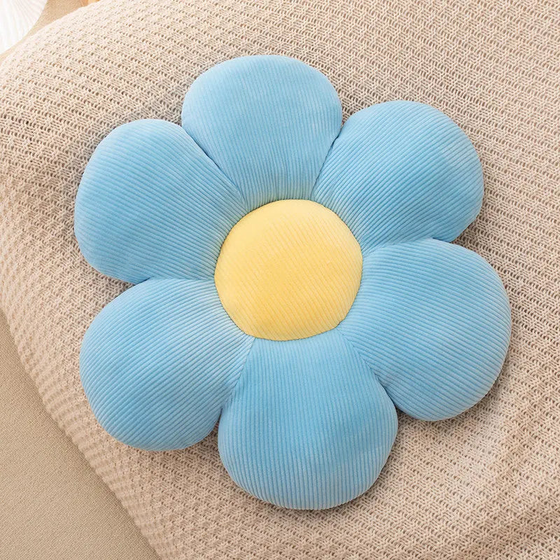 Daisy Plush Cushion | Skanto