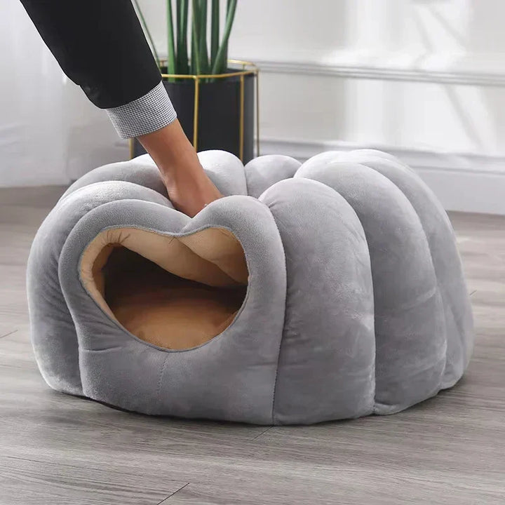 Skanto | CozyNest Gresskar Kattseng – Varm, Vaskbar & Komfortabel Katthule