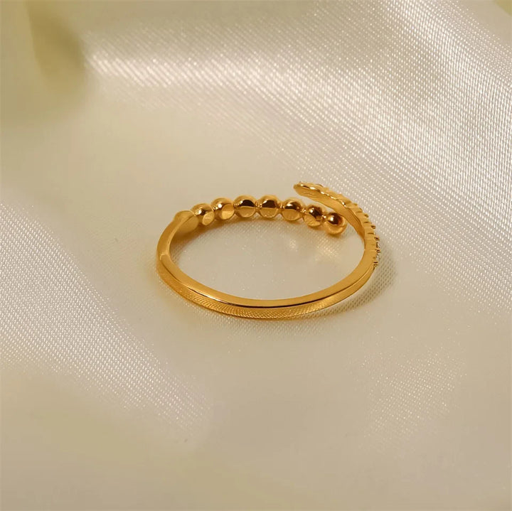 Skanto | 18k Perlebehandlet & Zirkontuppet Ring