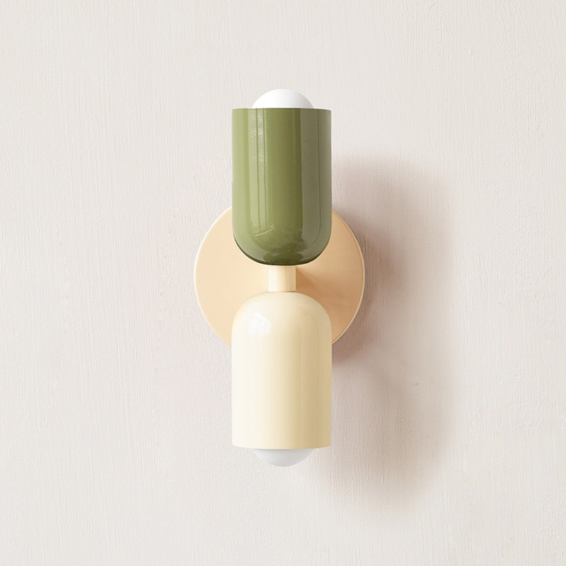 Skanto | Livlig, minimalistisk vegglampe med to lyspærer