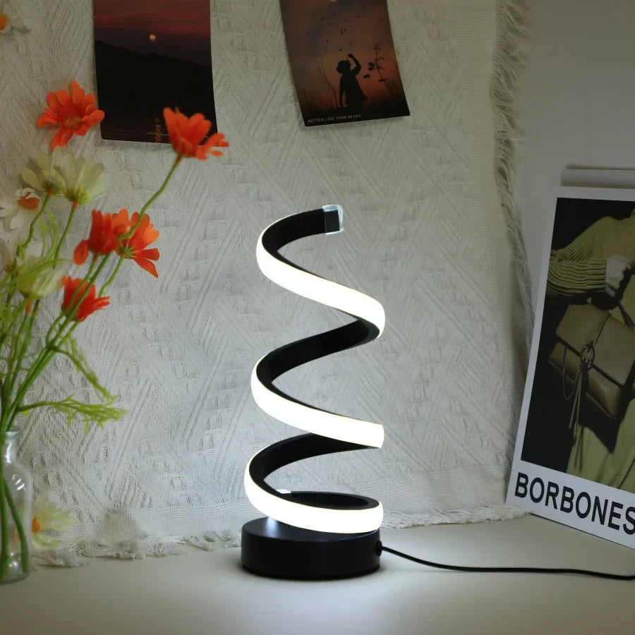 Skanto | Moderne S-formet Skrivebordslampe - FlexiGlow