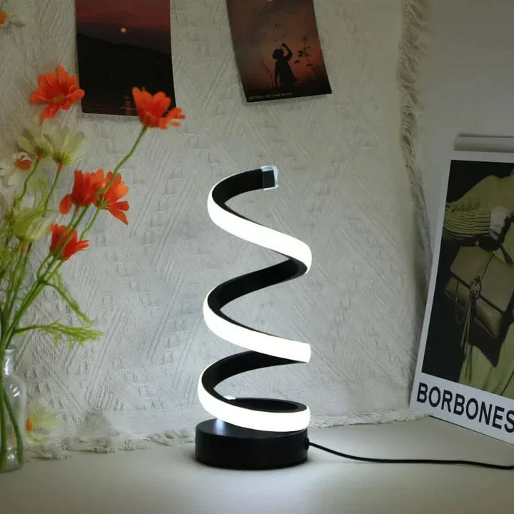 Skanto | Spiral LED Bordlampe – Moderne Justerbart Lys