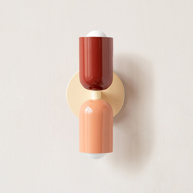Skanto | Livlig, minimalistisk vegglampe med to lyspærer