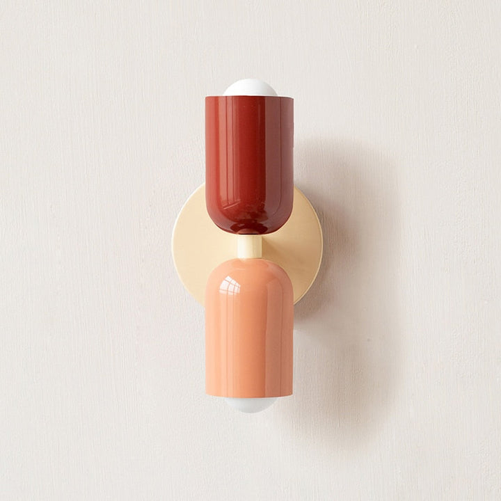 Skanto | Livlig, minimalistisk vegglampe med to lyspærer
