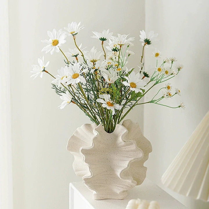 Skanto | Nordora | Keramisk vase Coral | Minimalistisk design | Nordisk hjeminnredning i Beige