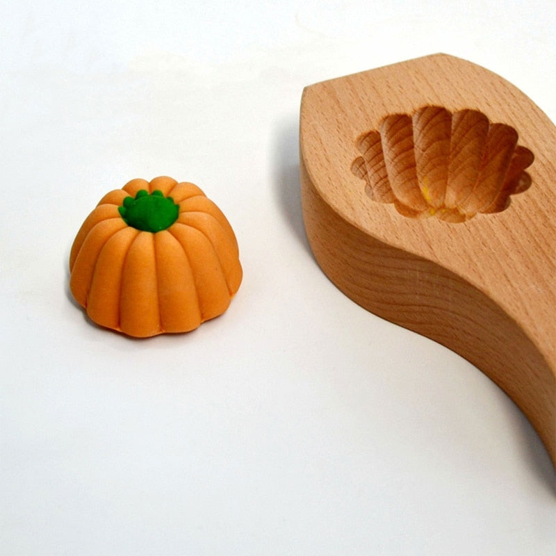 Skanto | Tre Moon Dumpling Maker Mold