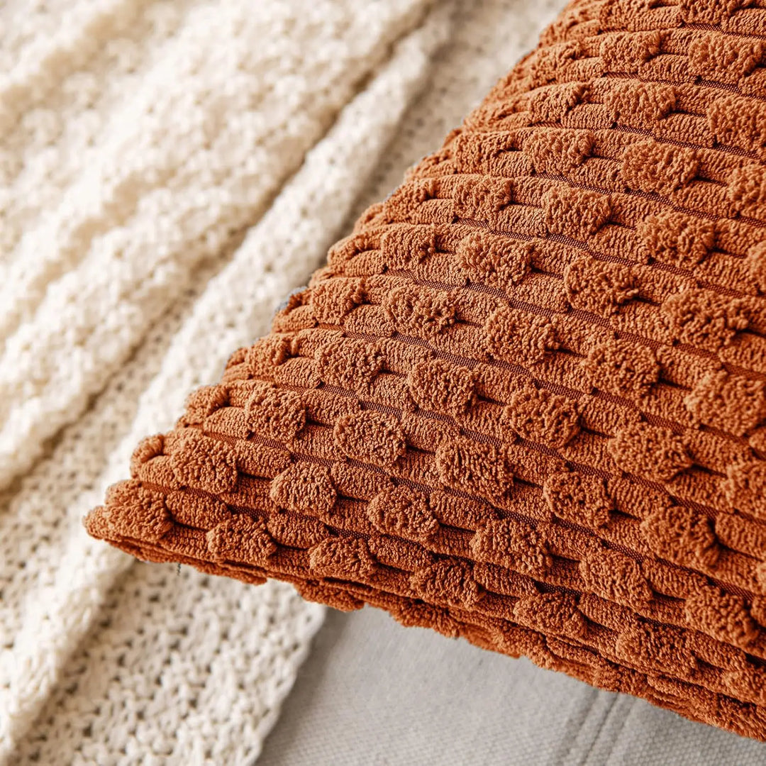 Skanto | Myk Ribbete Fløyels Pyntepute med Striper i Boho Stil for Sofa og Seng