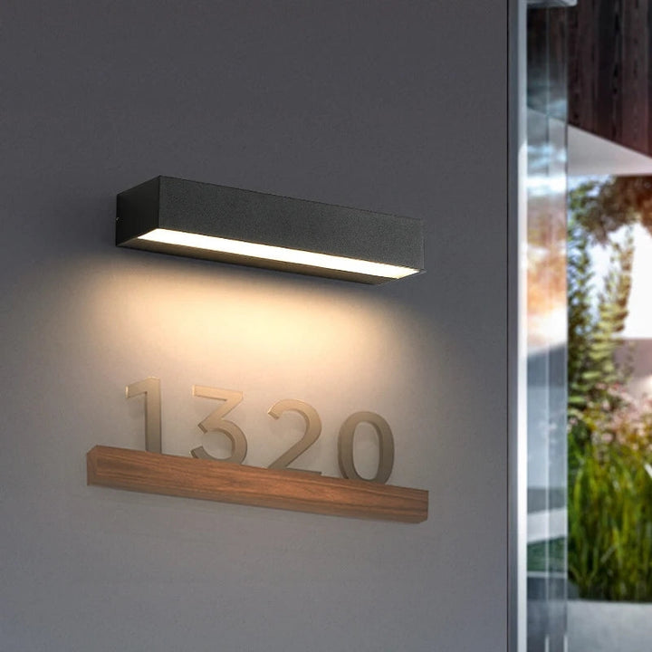 Skanto | GardenLux – Elegant Vegglampe for Hage med Luksuriøs Glød