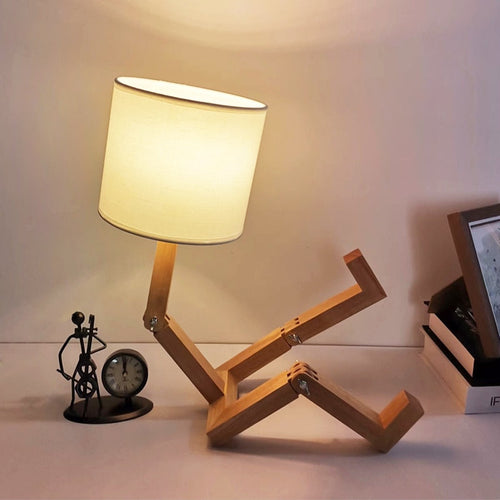 Skanto | Tenker Tre Robot Moderne Nattlampe
