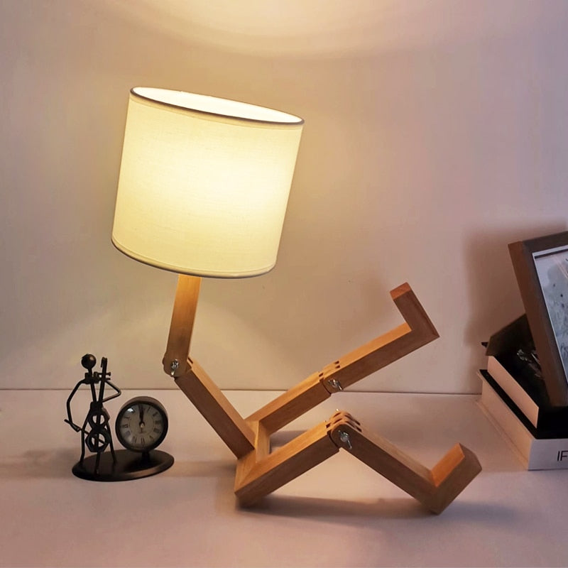Skanto | Robot Form Tre Lyske lampe