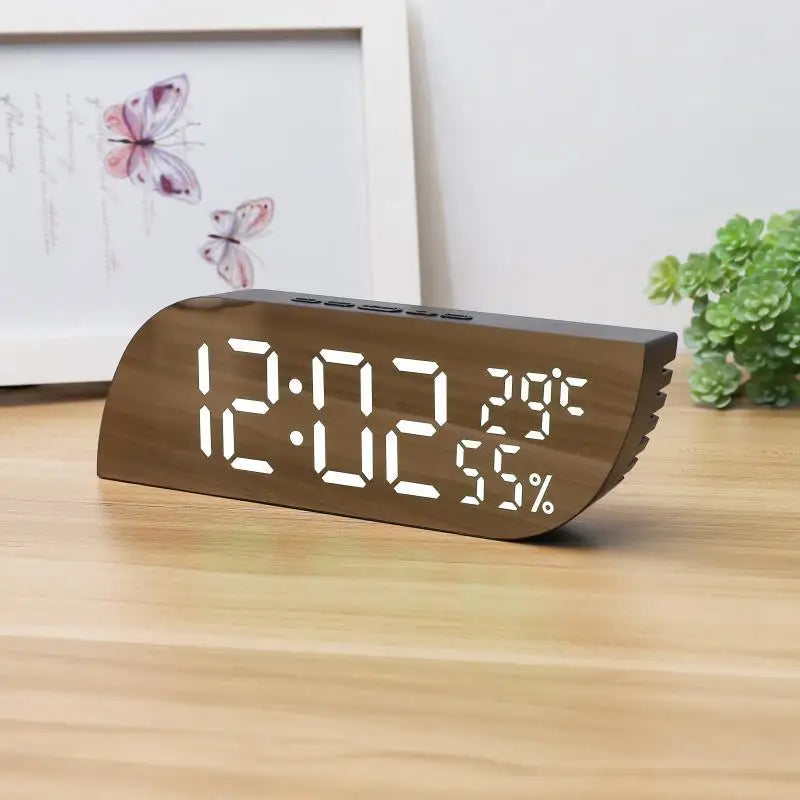 Skanto | LED Digital Vekkerklokke med Dobbelt Skjerm & Ubegrenset Snooze
