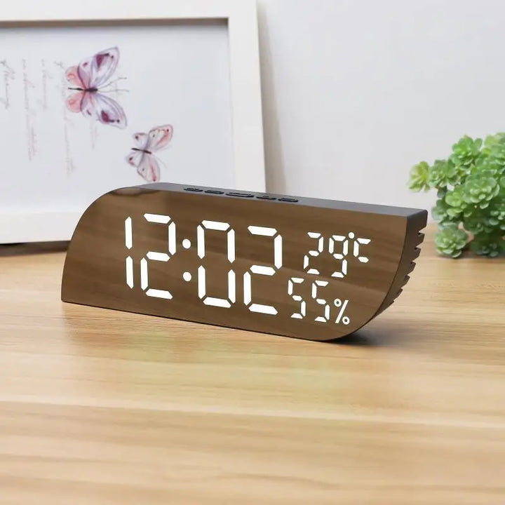 Skanto | LED Digital Vekkerklokke med Dobbelt Skjerm & Ubegrenset Snooze