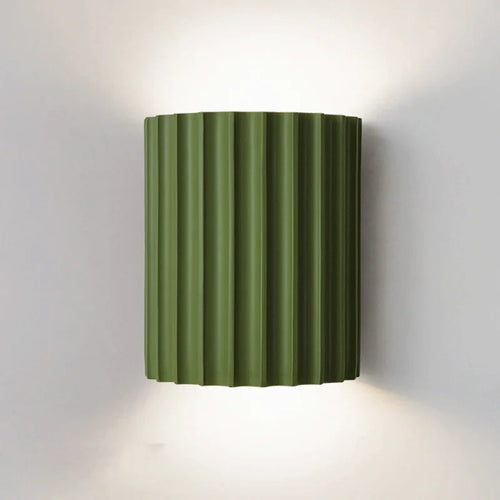 Skanto - Moderne vegglampe i lakris tre
